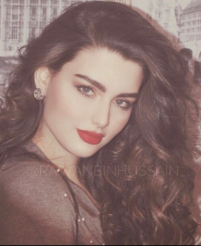 ساره الثبيتي