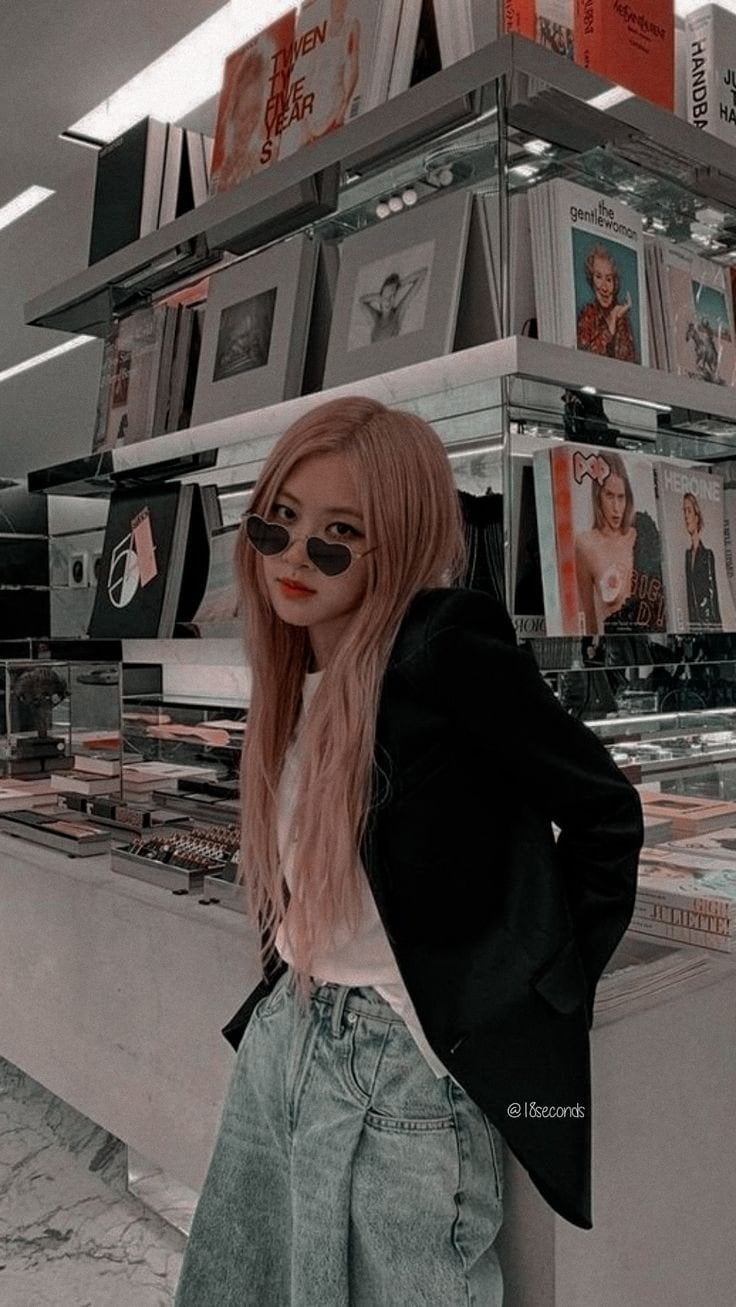 نورة أيمن