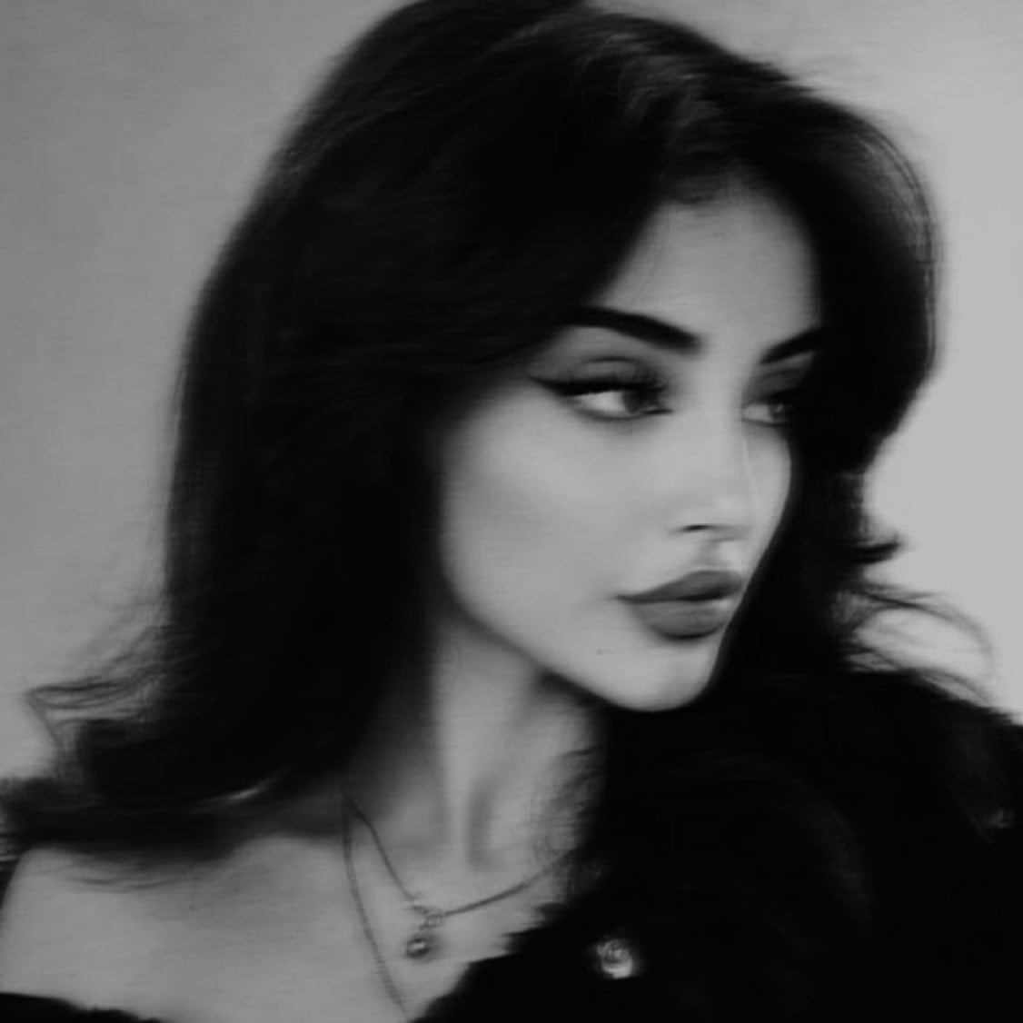 ملاذ عبدالعزيز