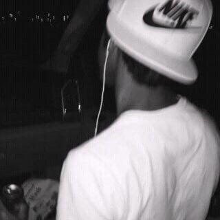 اشرف السلمي