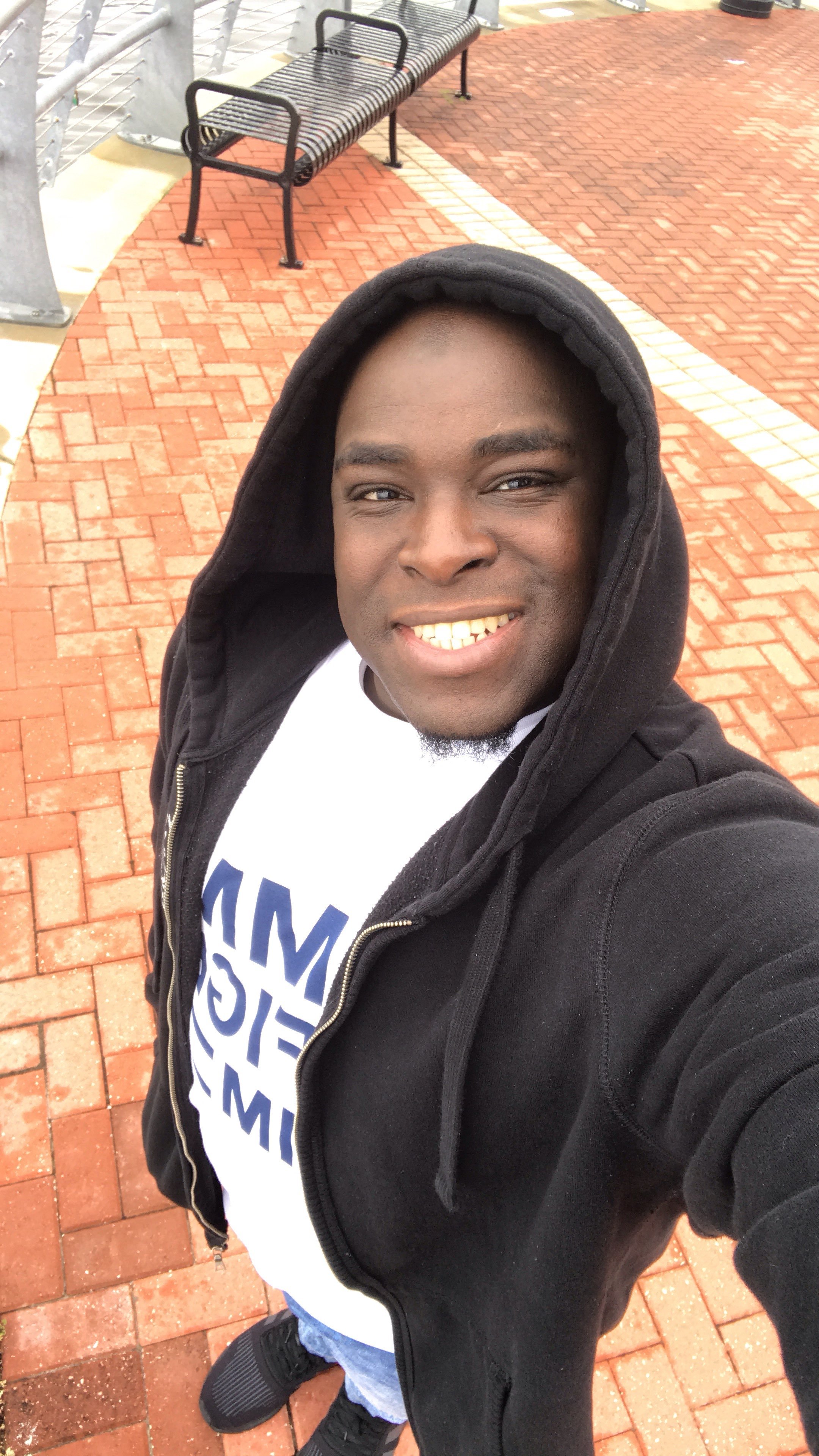 مشاري المولد