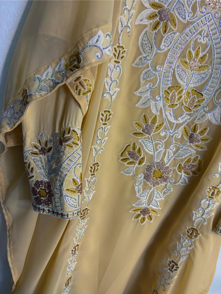 الثوب الخليجي