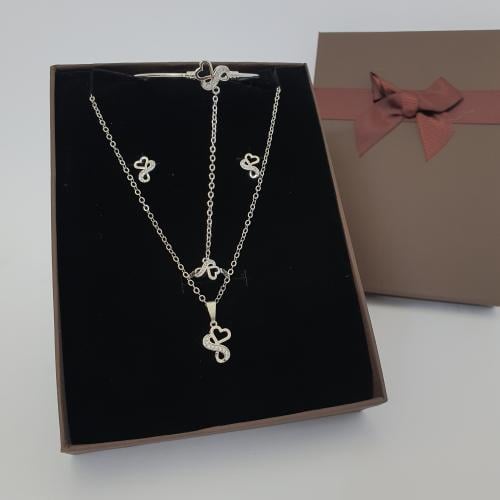 طقم بناتي 4 قطع