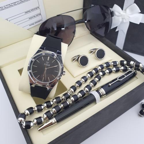 طقم رجالي ماركة  بتصميم عصري 5قطع