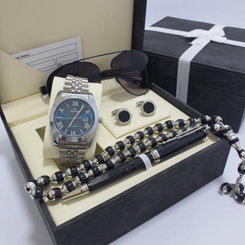 طقم رجالي ماركه بضمان سنه