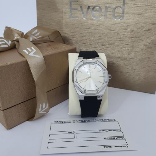 ساعه رجالي يد ماركه ضدالماء ضمان سنه