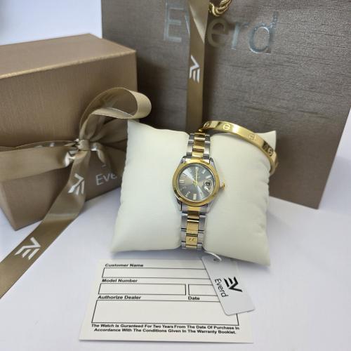 ساعه نسائيه باسوره ماركه اصليه ضمان سنه بملحقاتها