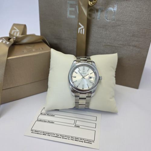 ساعه رجالي اصليه ماركه ايفارد بملحقات الماركه