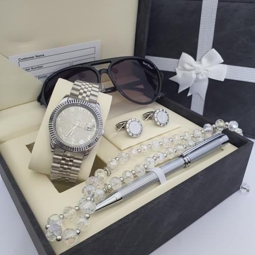 طقم رجالي ماركة  بتصميم عصري 5قطع