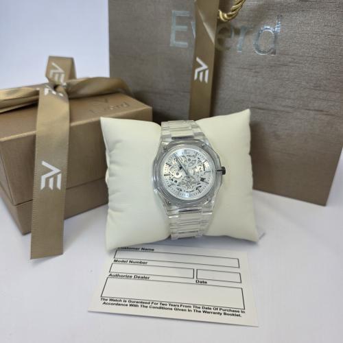 ساعه رجالي اصليه ماركه ايفارد بملحقات الماركه