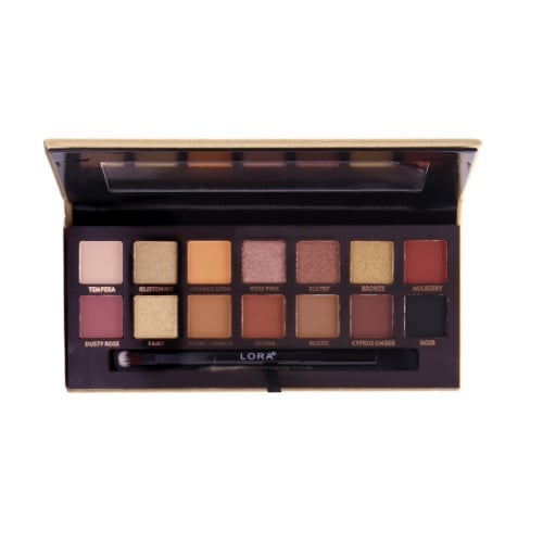 ضل بديل انستازيا من لورا مع فرشاه ضل ناعمه وبجوده عاليه وثبات عالي