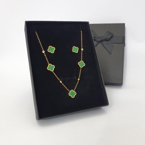 سلسال مع حلق ماركه لونها ثابت مايتغير