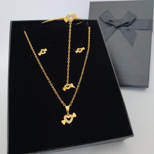 طقم بناتي بديل لذهب