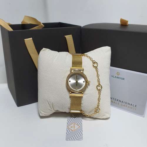 ساعه اصليه ماركه فلومار ضمان سنه من المويا او عطل فني