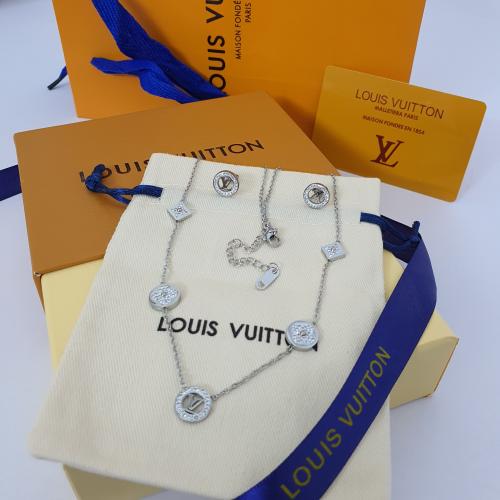 طقم ماركه سلسال وحلق بملحقات