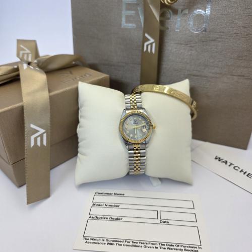 ساعه نسائيه باسوره ماركه اصليه ضمان سنه بملحقاتها