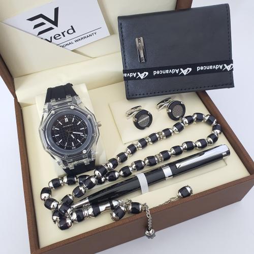 طقم رجالي اصليه بضمان سنه