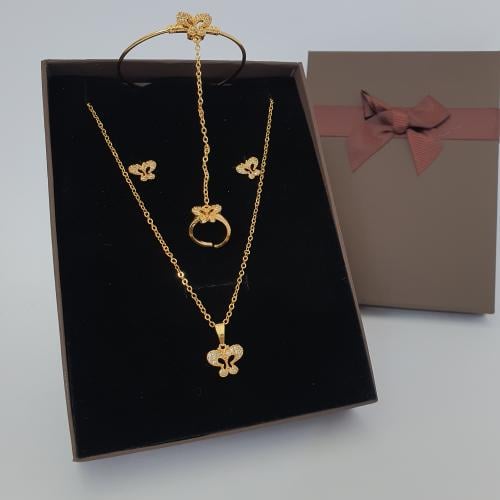 طقم بناتي 4 قطع