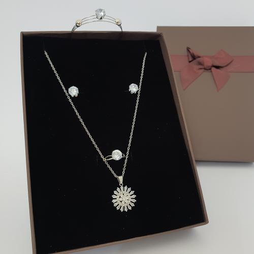 طقم بناتي 4 قطع