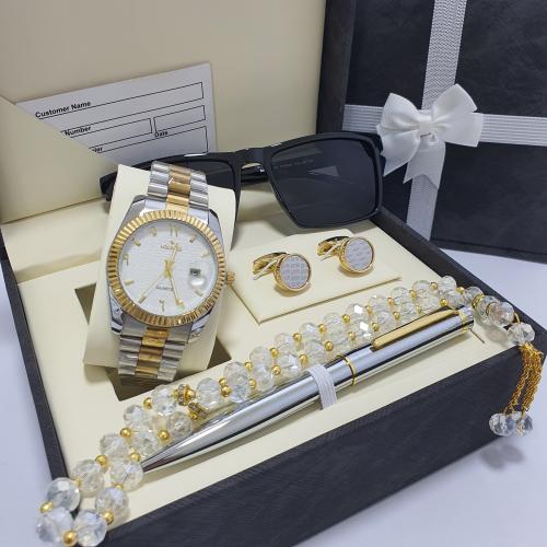 طقم رجالي ماركه اصلي بضمان سنه