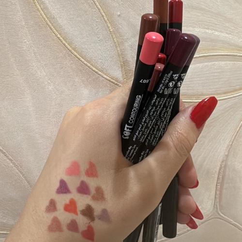 محددات شفاه 12 لون