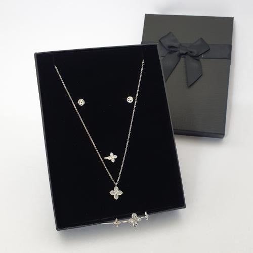 طقم بناتي 4 قطع