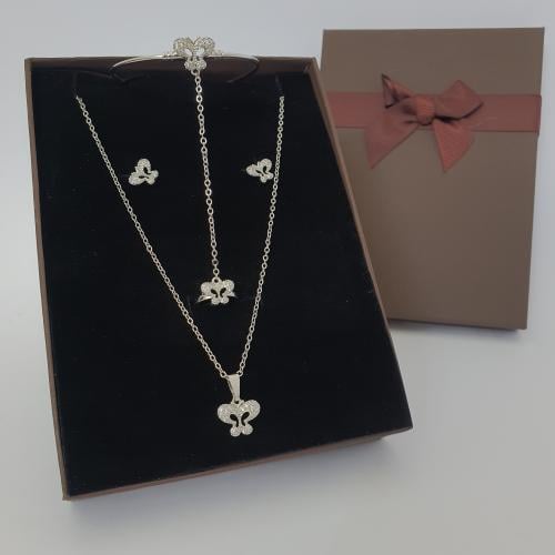 طقم بناتي 4 قطع