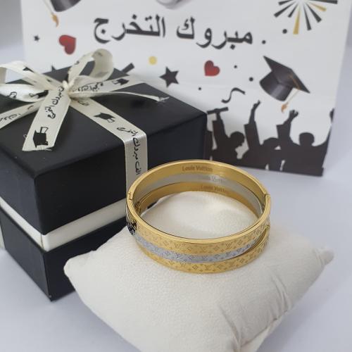 اساور ماركه ثلاث حبات للخريجات