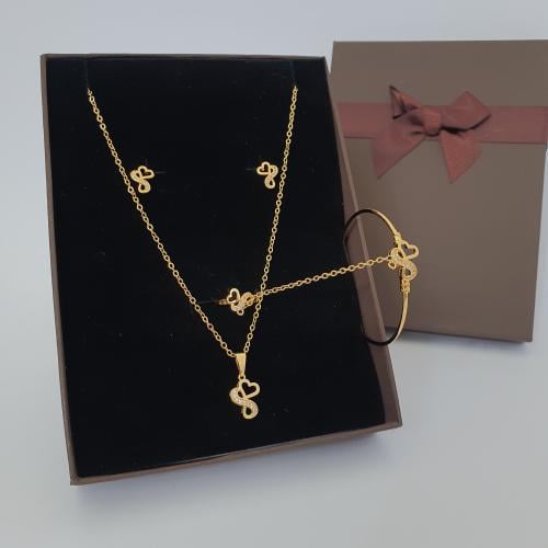 طقم بناتي 4 قطع