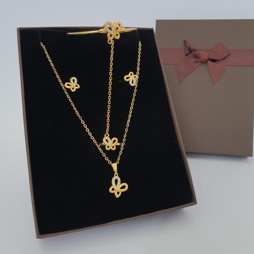 طقم بناتي 4 قطع