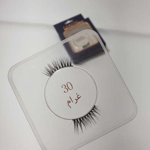 رموش ناعمه طبيعيه