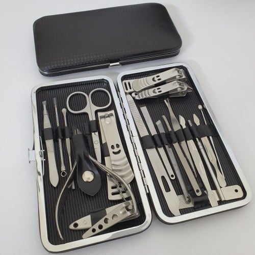 قصاه اضافر بشنطه راقيه 18قطعه