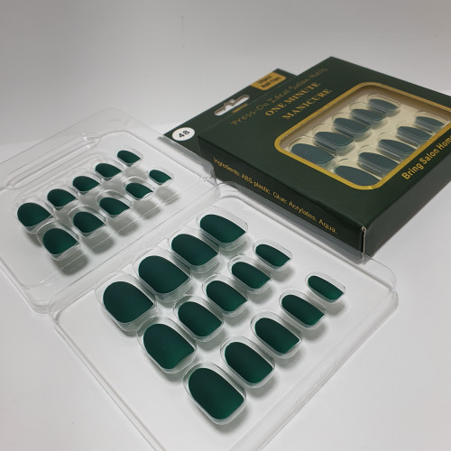 اظافر لصق 24 حبه اخظر لليوم الوطني