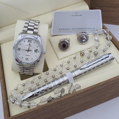 طقم رجالي ماركه بضمان سنه