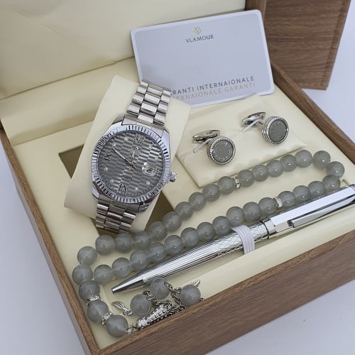 طقم رجالي ماركه بضمان سنه