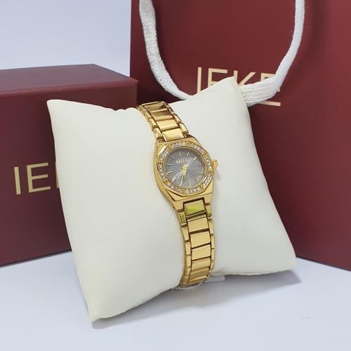 ساعه اصليه ماركه بيلا بضمان سنه