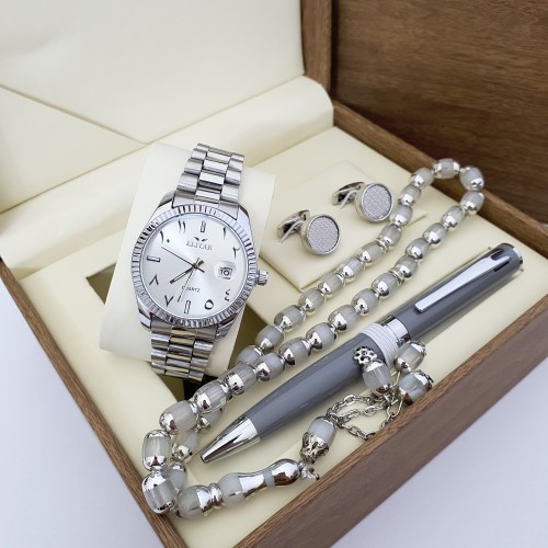 طقم رجالي ماركه بضمان سنه