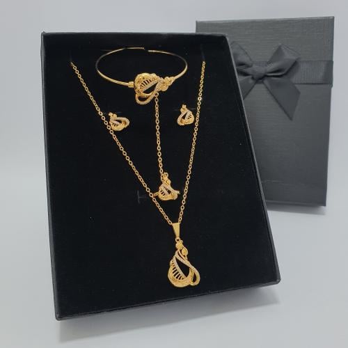 طقم بناتي بديل لذهب