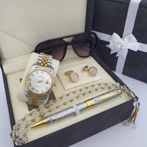 طقم رجالي ماركه اصلي بضمان سنه