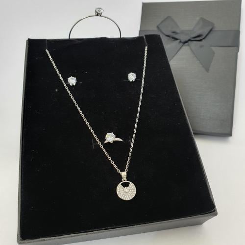 طقم بناتي بديل لذهب