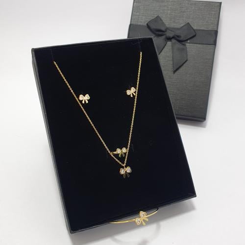 طقم بناتي 4 قطع