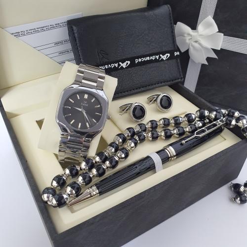 خلي هديتك مميزه طقم رجالي ايفرد ااصليه بضمان سنه