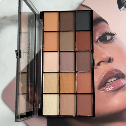 ظل ريل بيوتي ريفلوشن