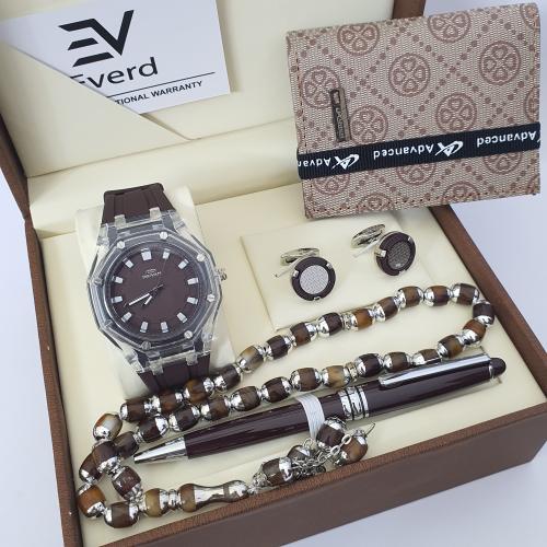 طقم رجالي اصليه بضمان سنه