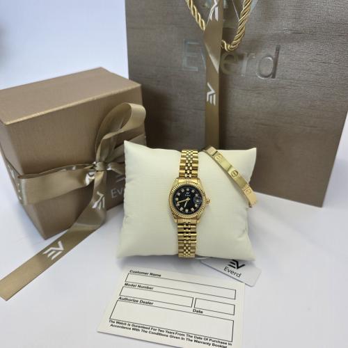 ساعه نسائيه باسوره ماركه اصليه ضمان سنه بملحقاتها