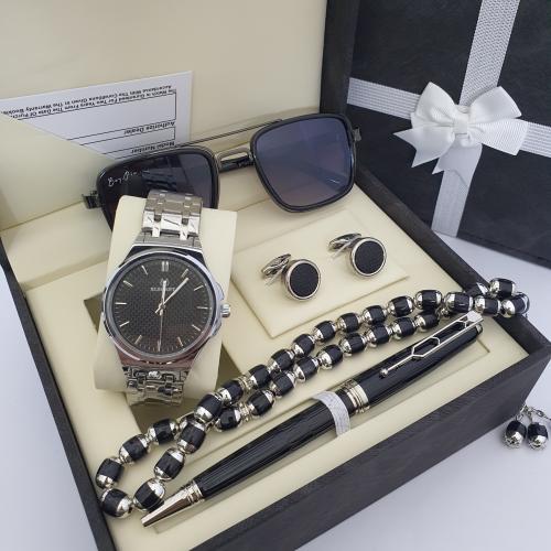 طقم رجالي ماركة  بتصميم عصري 5قطع