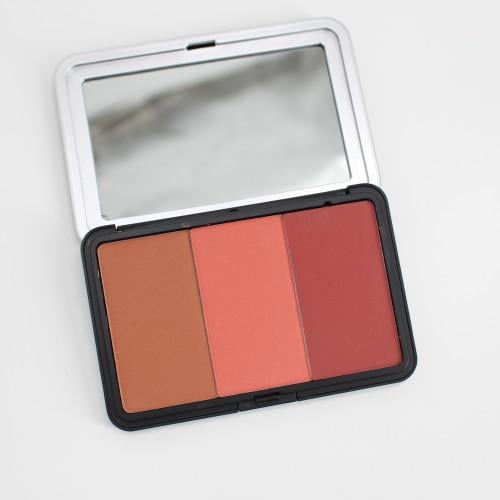 احمر خدود ب3 الوان