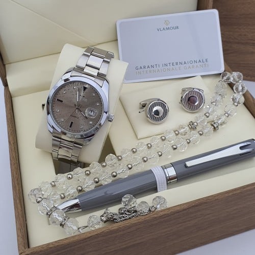 طقم رجالي ماركه بضمان سنه