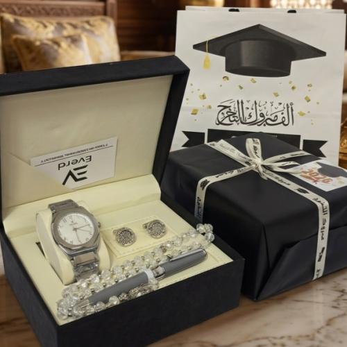 هديا المتخرجين طقم رجالي اصلي بضمان سنه شامل التغليف