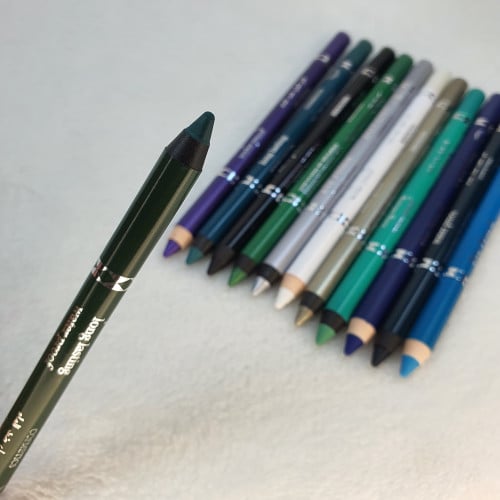 كحل للعين لوفمي ثابت ضد الما الحبه